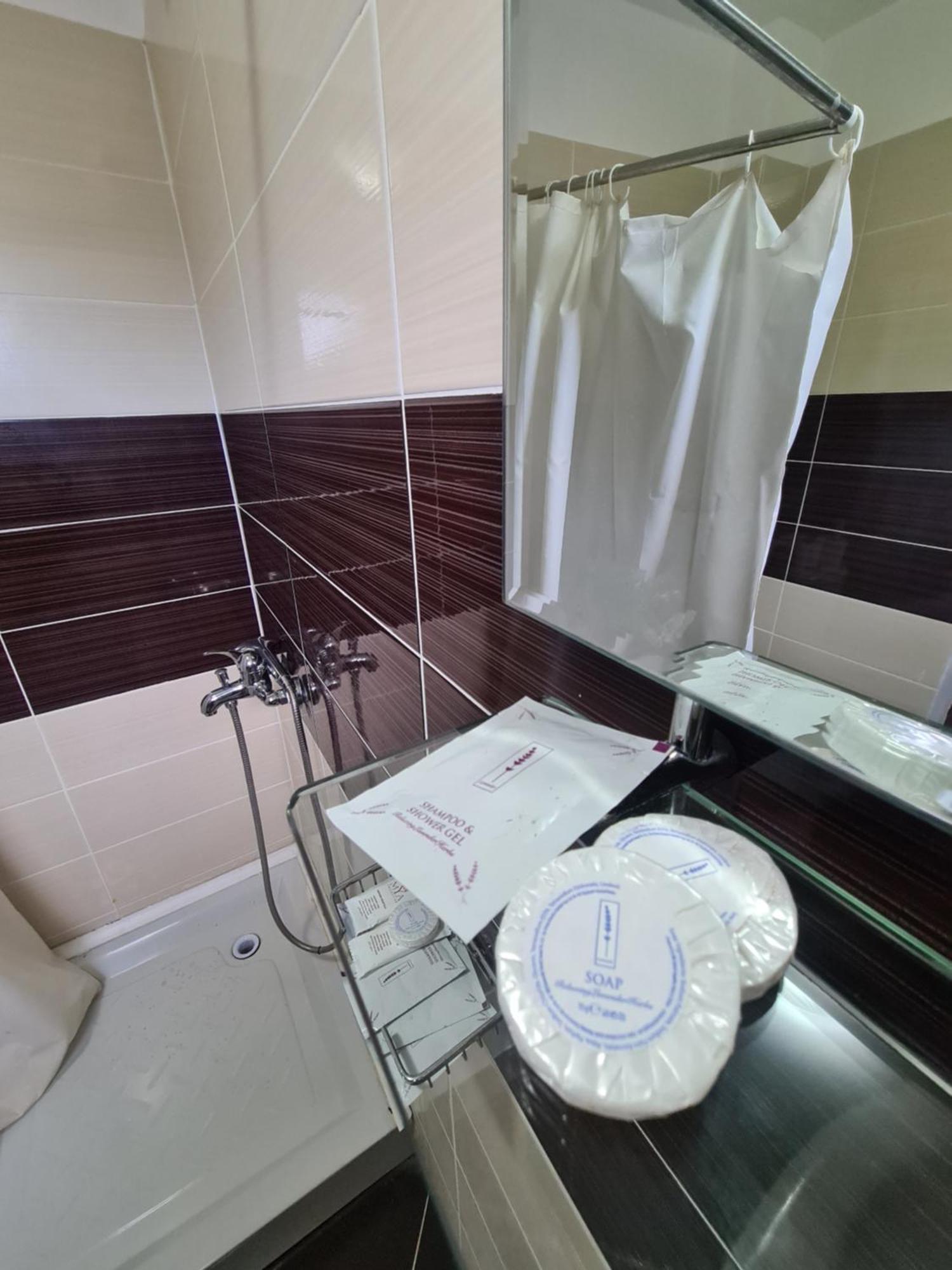 Hotel Kukesi Lin Экстерьер фото